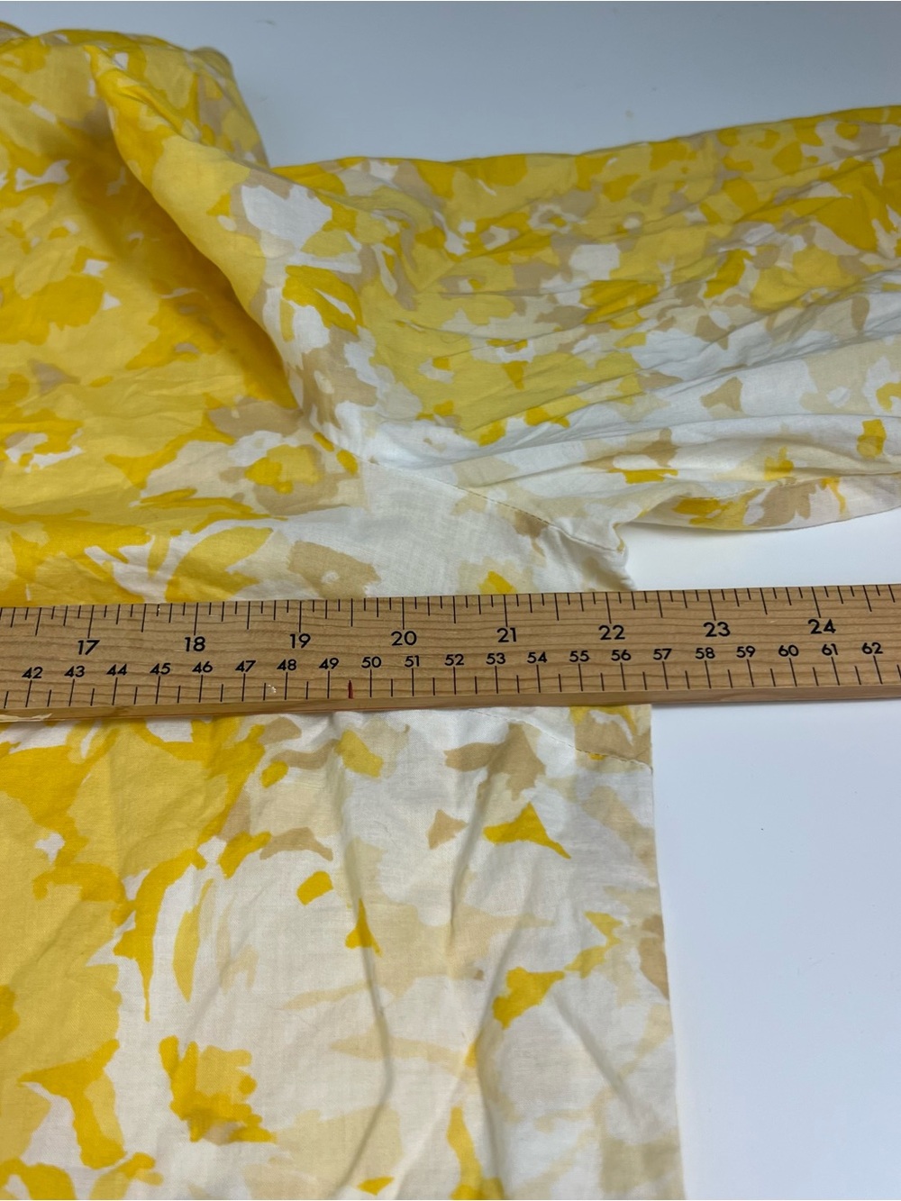 Liz Claiborne Yellow Floral Tunic Blouse 100% Cotton Pintuck-Size-Large - Picture 5 of 6